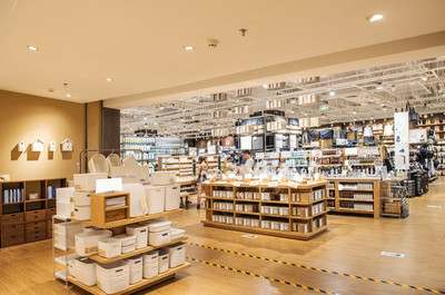 社區里的萬能寶庫 日用品店的日常與溫暖